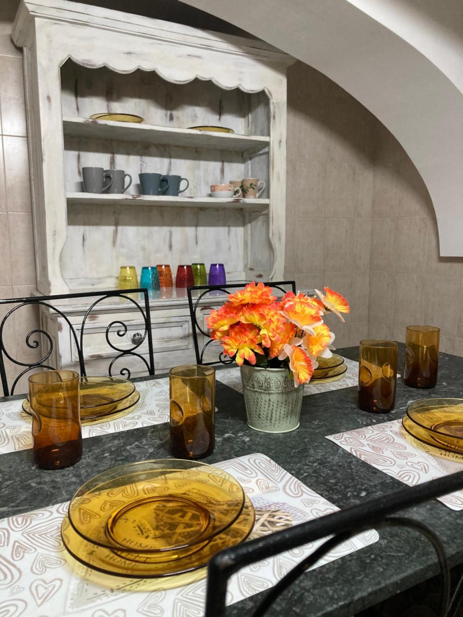 Charming Central Townhouse In Sliema Steps From Promenade And Sliema Ferry Apartment Exterior foto