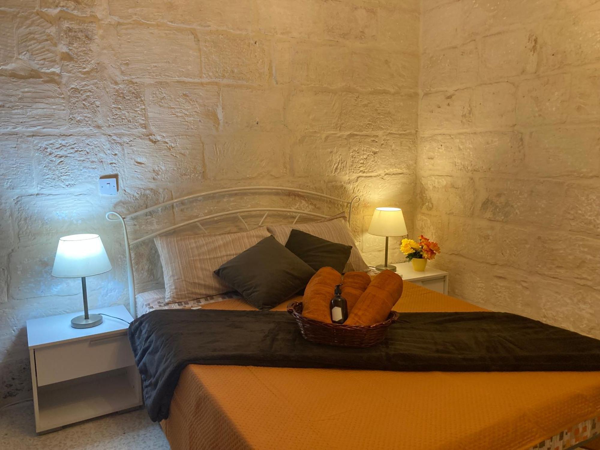Charming Central Townhouse In Sliema Steps From Promenade And Sliema Ferry Apartment Exterior foto